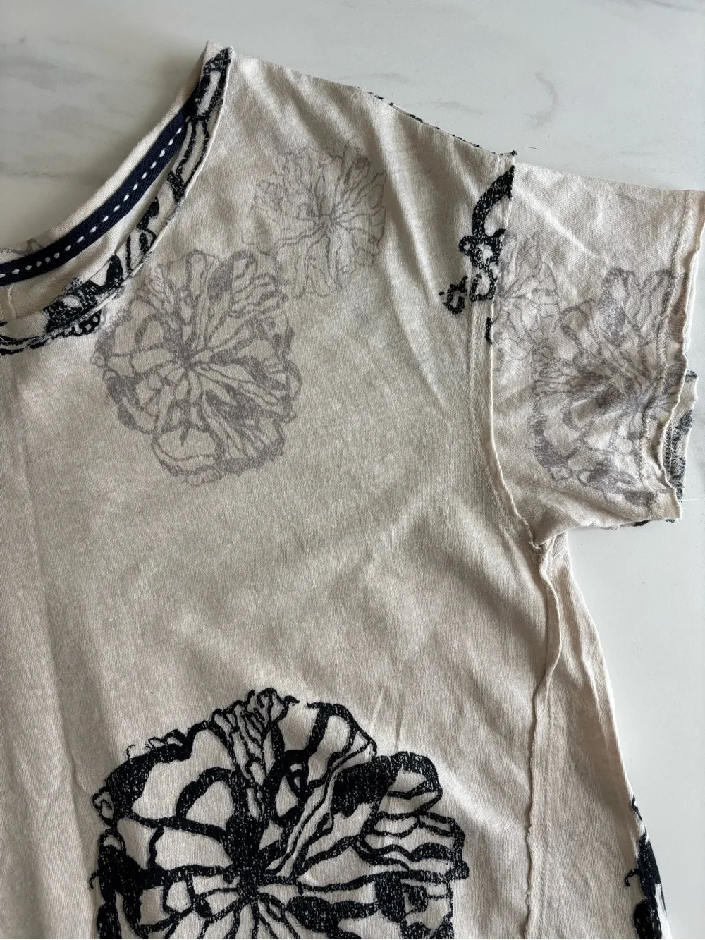 Pilcro Cream Short Sleeve Tee with Black Floral Print linen blend XS - Picture 3 of 8